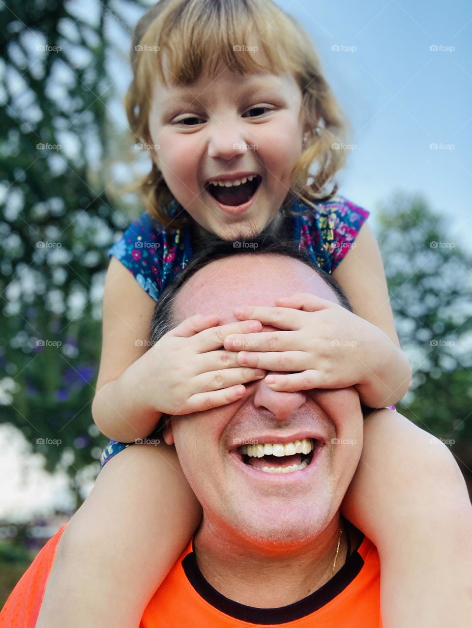 🇺🇸 My daughter Estela is my reason for living!  With your sweet smile, fatherhood is my meaning. / 🇧🇷 Minha filha Estela é a razão do meu viver! Com seu doce sorriso, a paternidade é o meu sentido.