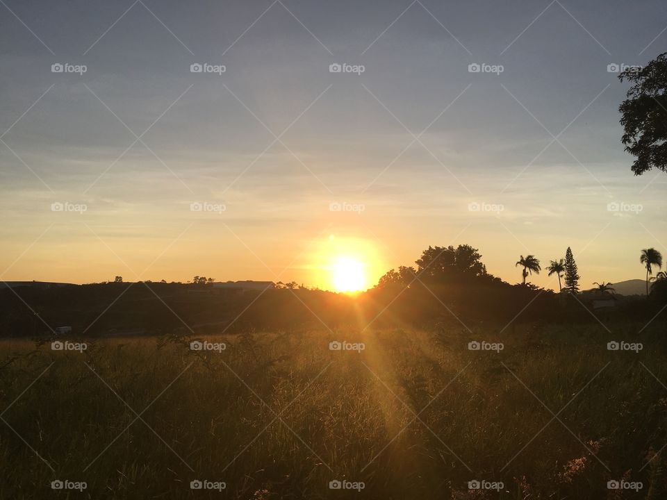 ☀️ Desperta, #Jundiaí!
Ótimo #sábado a todos.
🌅
#sol
#sun
#sky
#céu
#nature
#manhã
#morning
#alvorada
#natureza
#horizonte
#fotografia
#paisagem
#amanhecer
#mobgraphia
#FotografeiEmJundiaí
#brazil_mobile