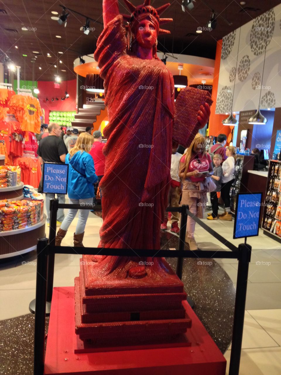 Red Chocolate Statue 

Published by:
HappyBrownMonkey 