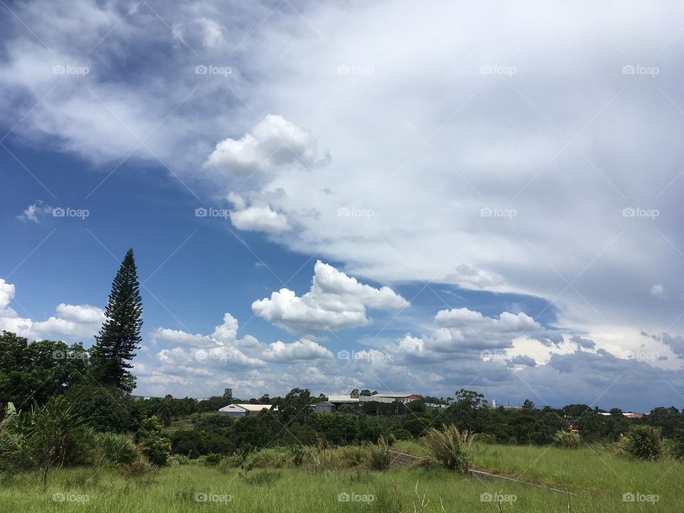 Uma linda paisagem para permitir que nos inspiremos.
Cadê a chuva da tarde, prevista para hoje?
📸
#FOTOGRAFIAéNOSSOHobby
#natureza #paisagem #fotografia #inspiração #céu