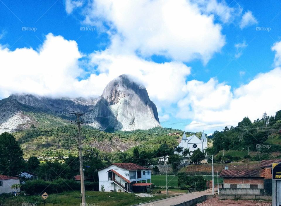 pedra azul em domingo Martins