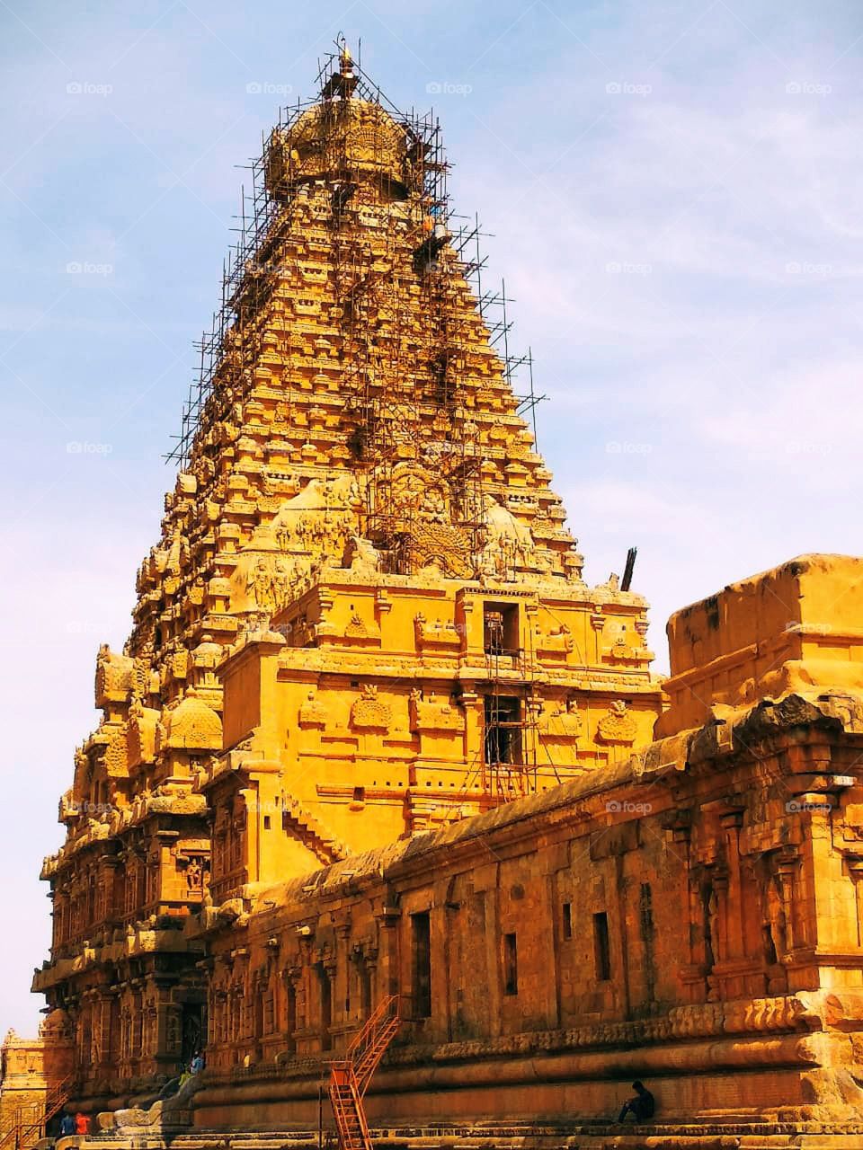 This is a temple named Brihadeeswara in Thanjavur, Tamilnadu state. This temple is dedicated to god shiva! It is one of the largest South Indian temples.