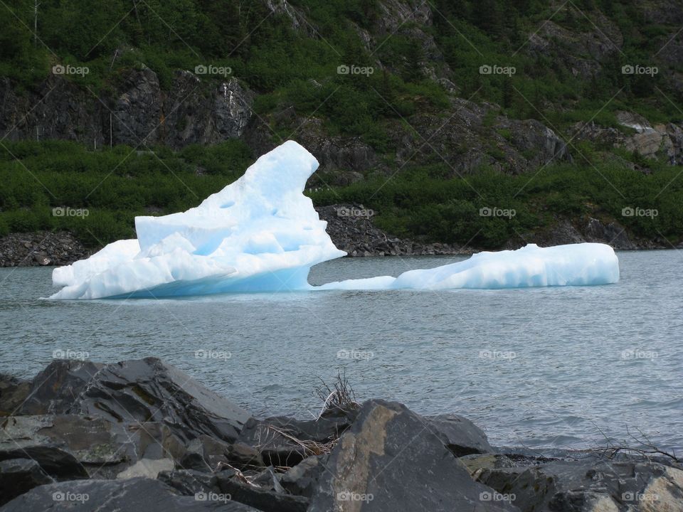 Floating ice burg