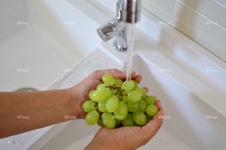 Rinsing the grapes