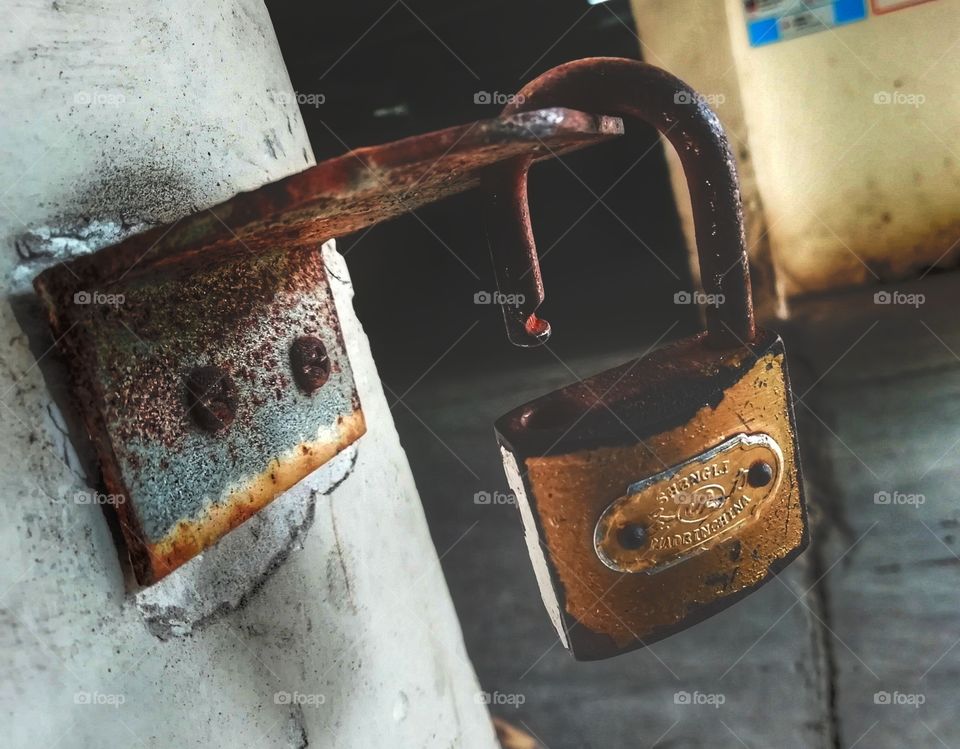 door lock in basement