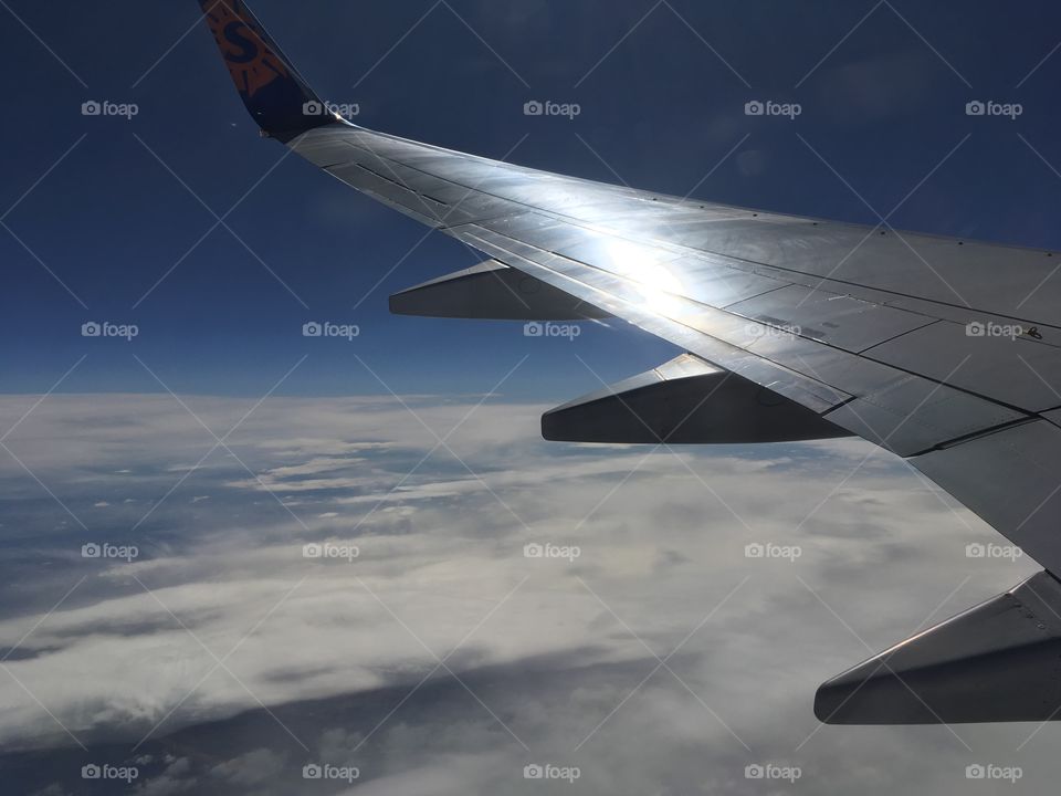 Airliner wing in flight