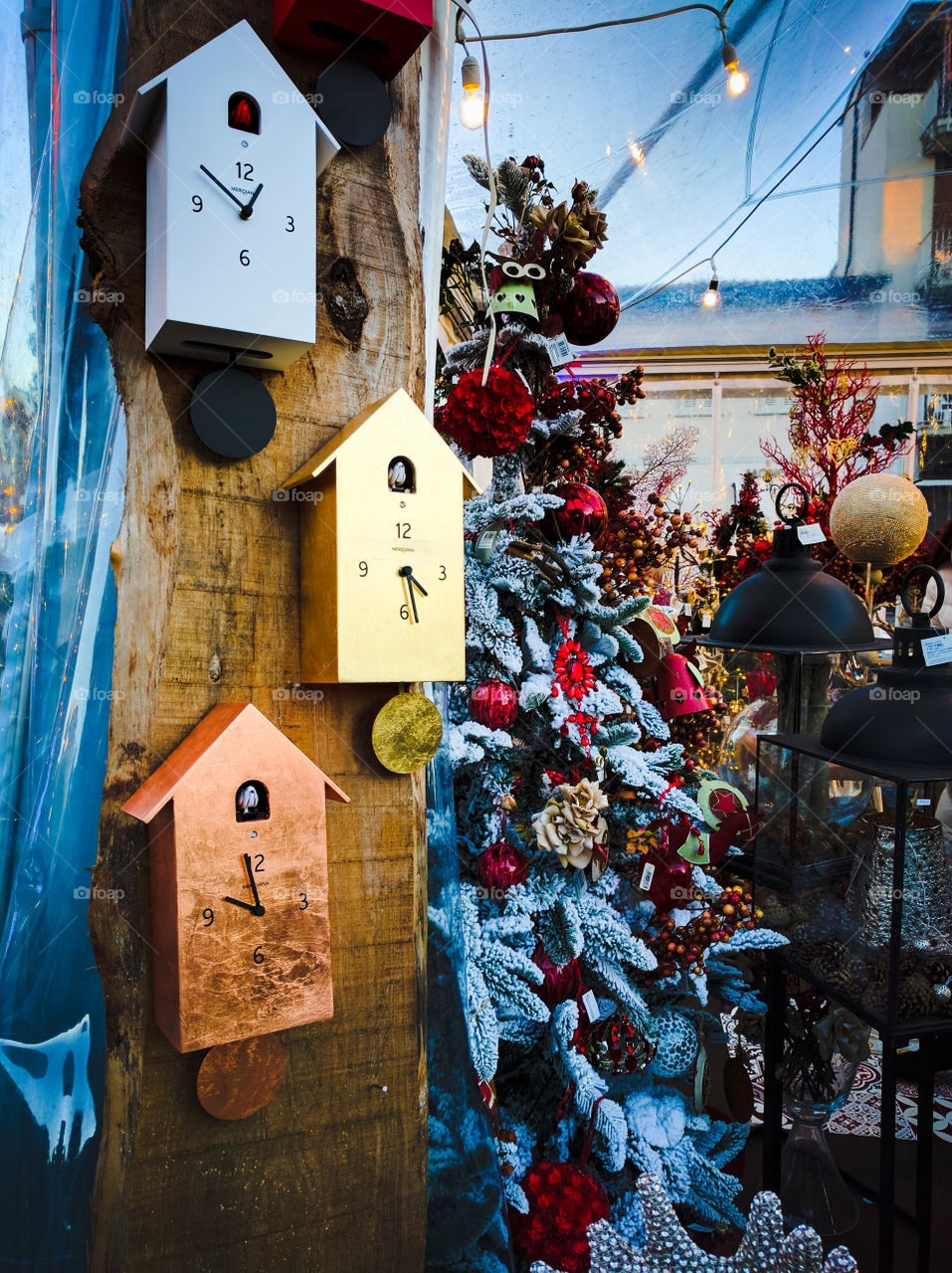 Christmas ornaments to the market of Forte dei Marmi in Versilia