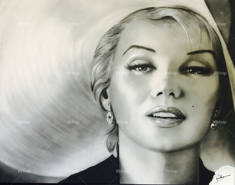 Marilyn by Karslake 