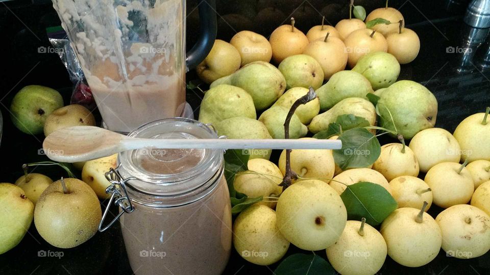fresh picked pears ready to be cooked