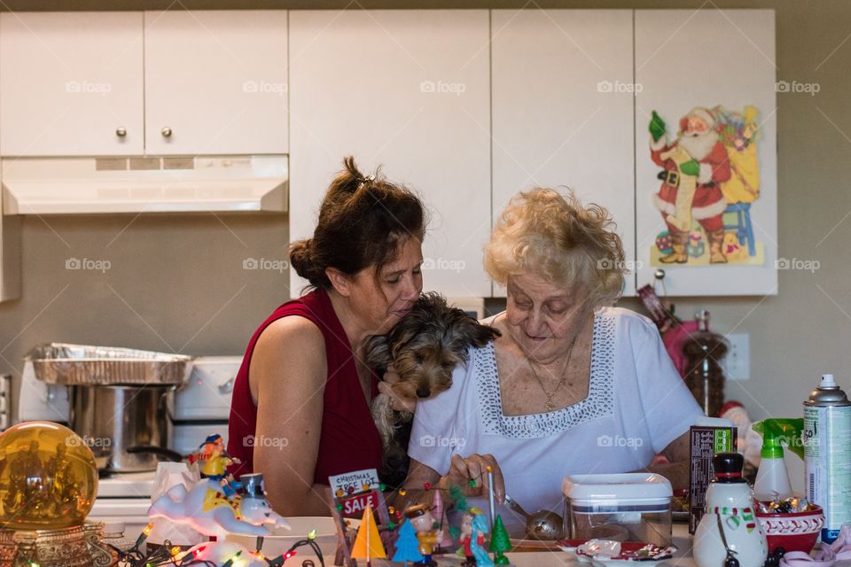 Cooking with the family & the puppy 