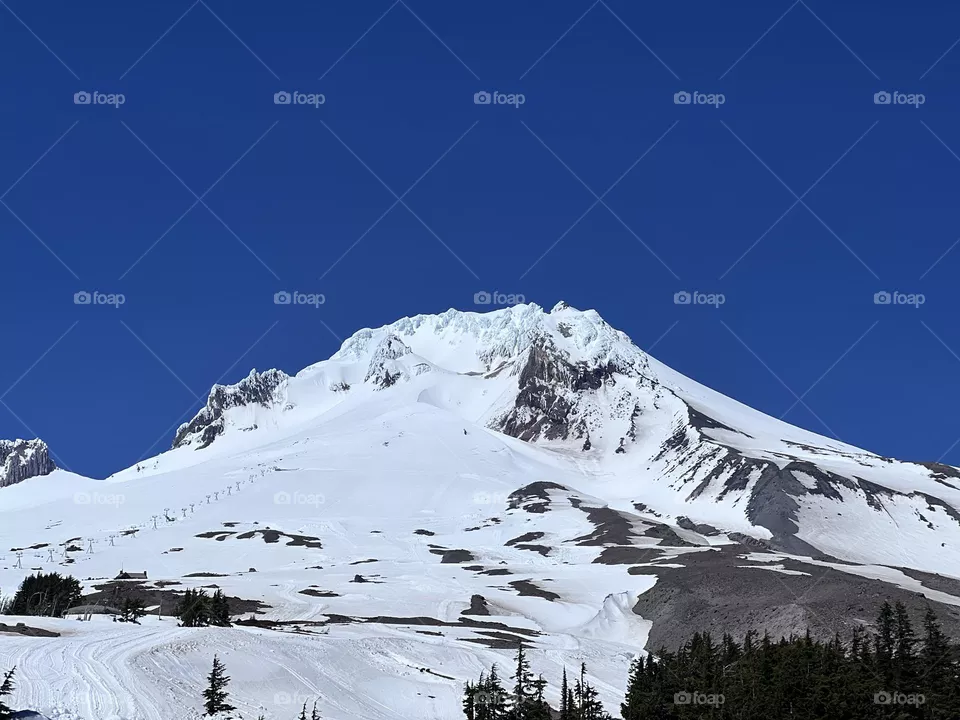 Snowy mountains 