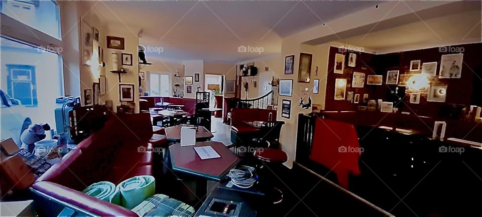 The „Pension Scharnebeck Mühle“ is one of the places my sister stayed at during her summer 2022 vacation. This is a view of the bar and restaurant on its main floor. Hypnotic Productions