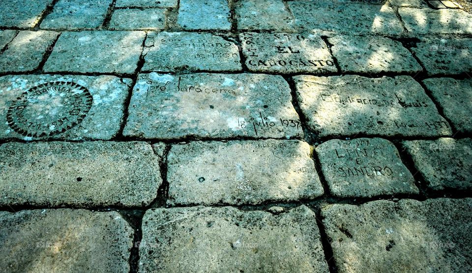 Written Word's On A Brick Road 🧱