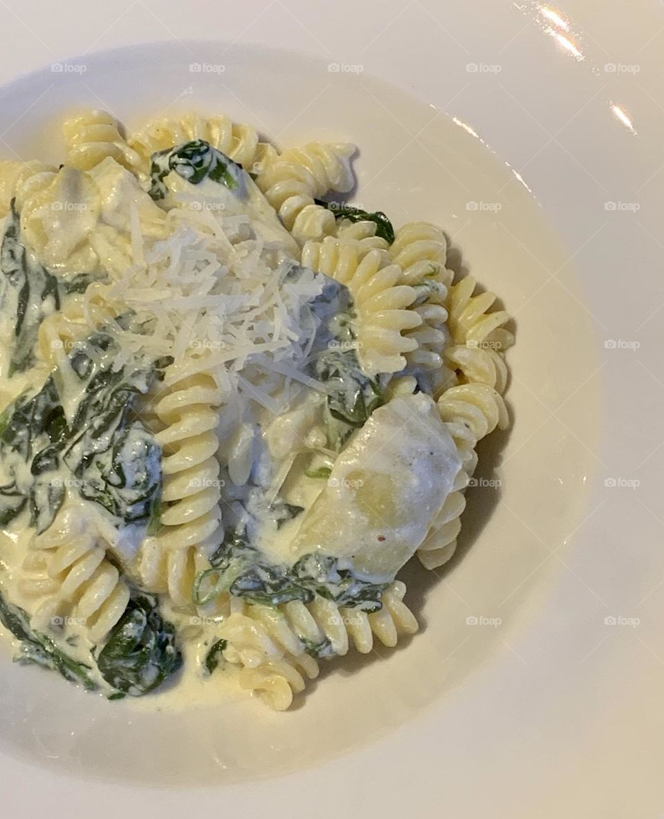 Spinach artichoke pasta