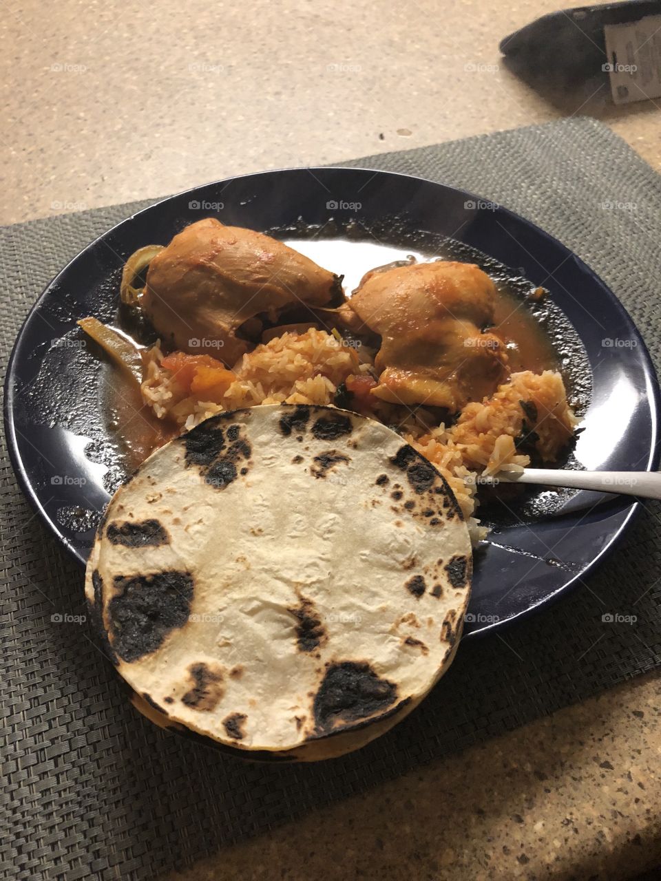 Chicken guisado, rice, and tortillas 😌😛