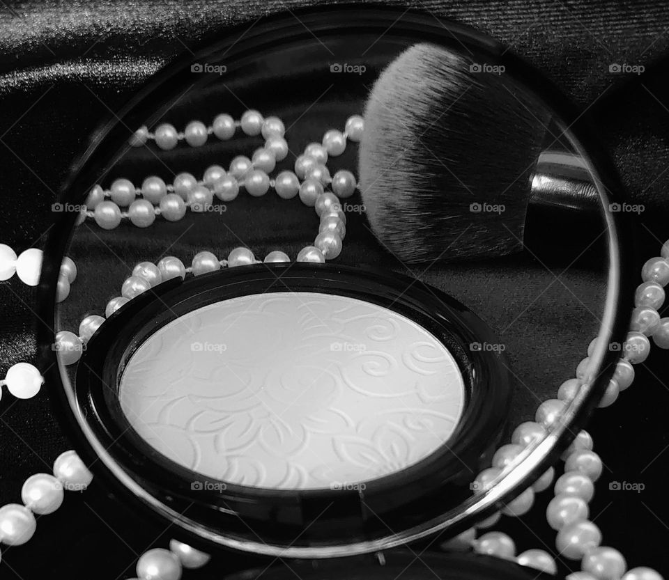 Beauty story in reflection 🪞 Powder, brush, mirror and pearl 🪞