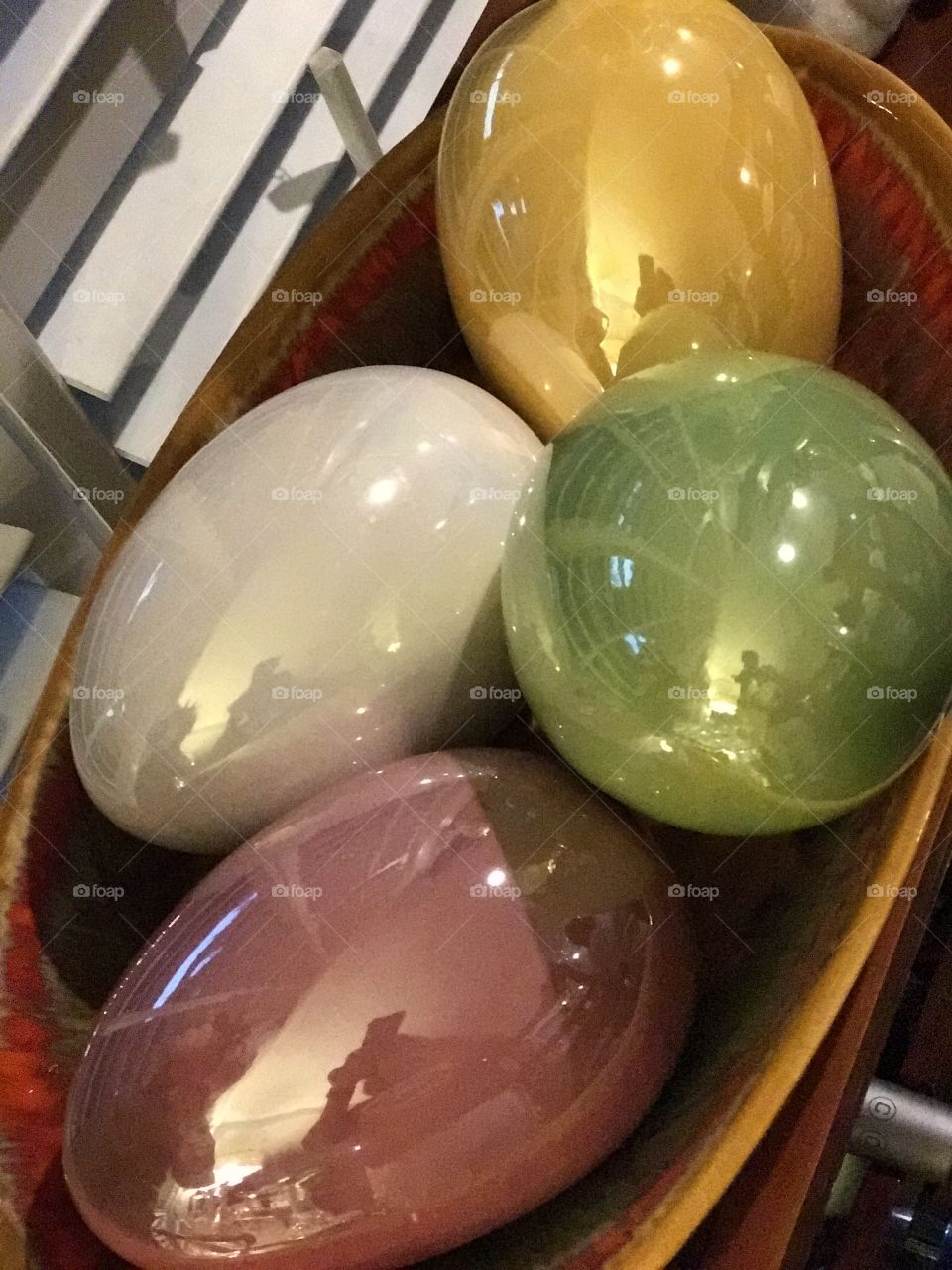 Eggs, color, display