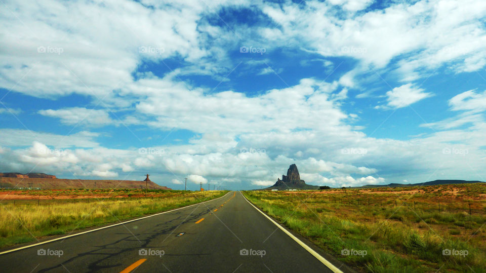 On the road I 163 in Utah
To Monument valley from Kayenta,UTAH