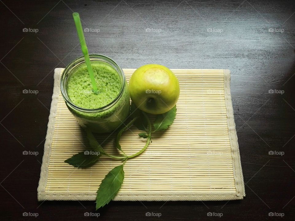 Fresh fruit and vegetable juices