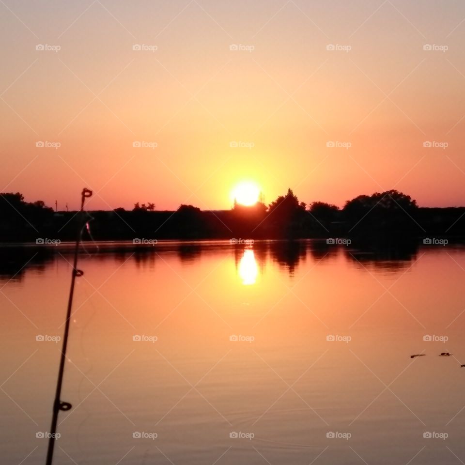 Sunset on Lake Hendry