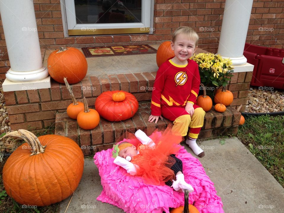 A pumpkin and a flash 