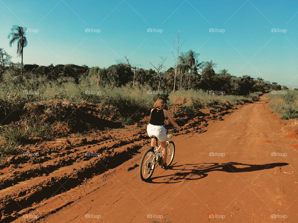 I’n living in the farm. Very good cycling!  Here in the woods, hidden from the Coronavirus, having real fun. / Muito bom pedalar! Aqui no meio do mato, escondido do Coronavírus, divertindo pra valer.