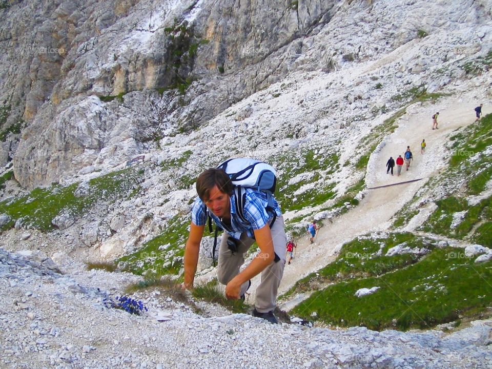 A funny climb. A funny climb in a trekking day