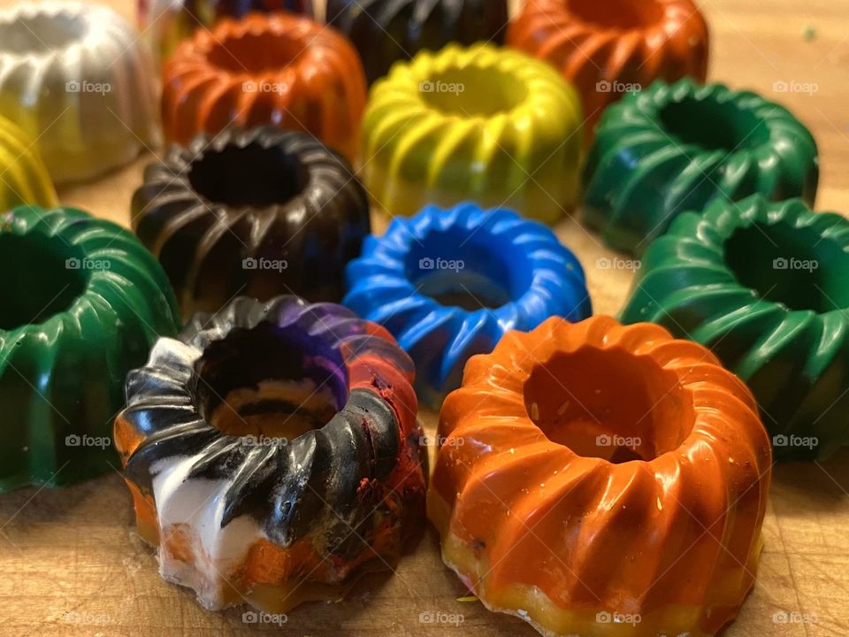 Make wax crayons yourself