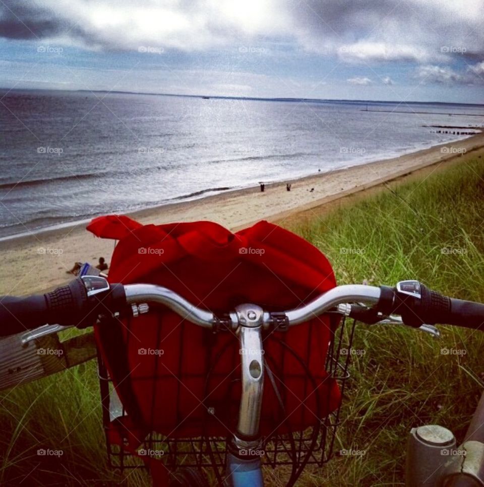 Bike rides on the beach 