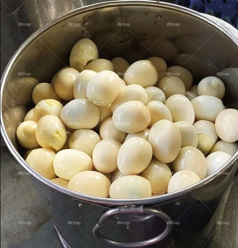 Hen eggs kept inside a restaurant.