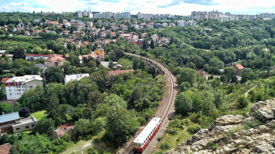 čirý View with train