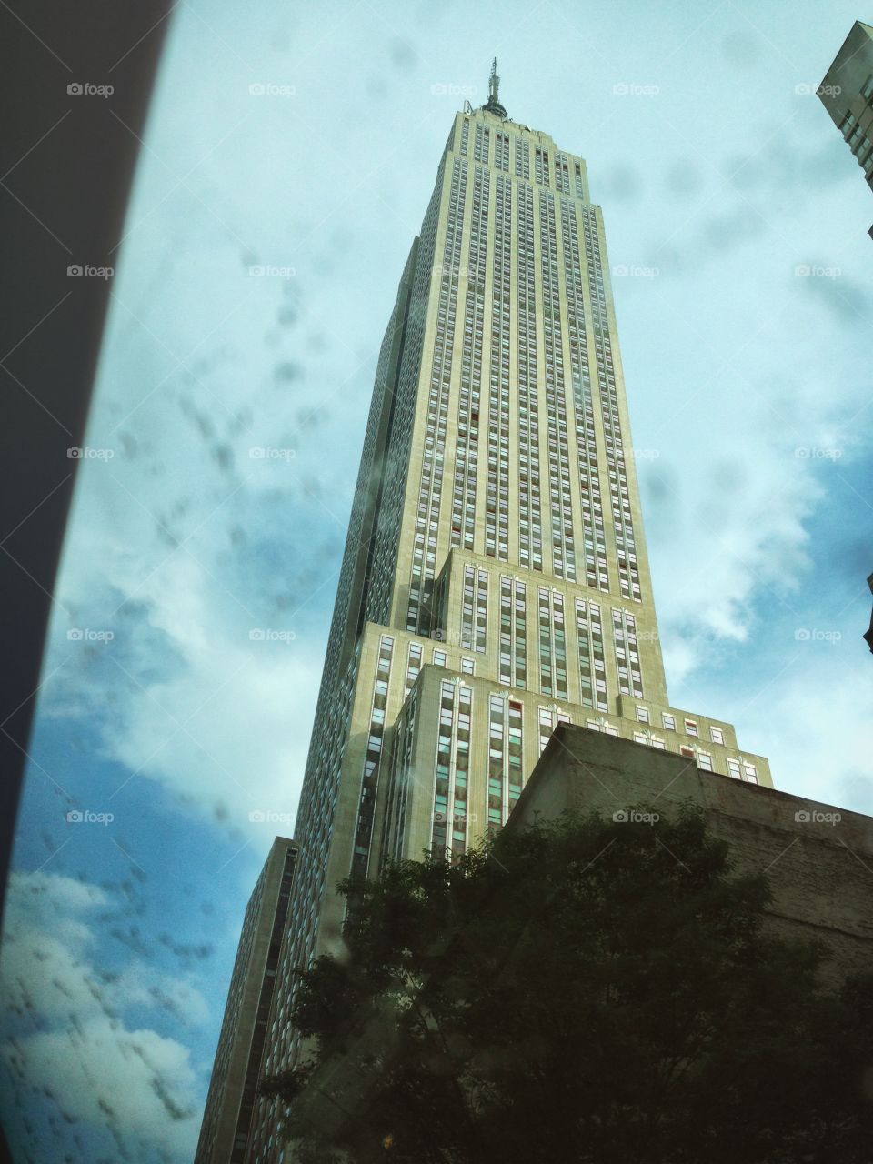 EMPIRE STATE BUILDING IN NYC