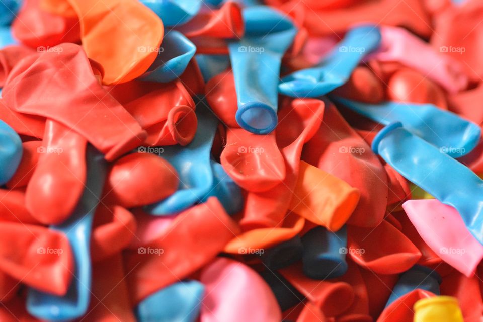 MORE!!! Awesome WaterBalloon background

