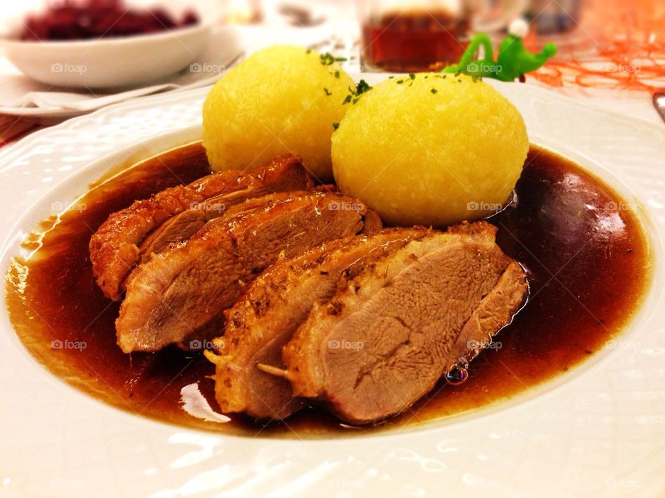 Entenbrust mit Klößen