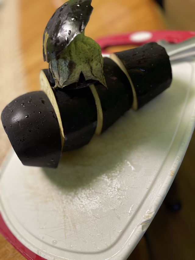 Beautiful raw eggplant design idea, funny food pieces gathering. 