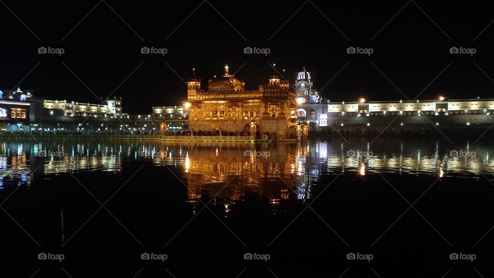 night beauty of golden temple