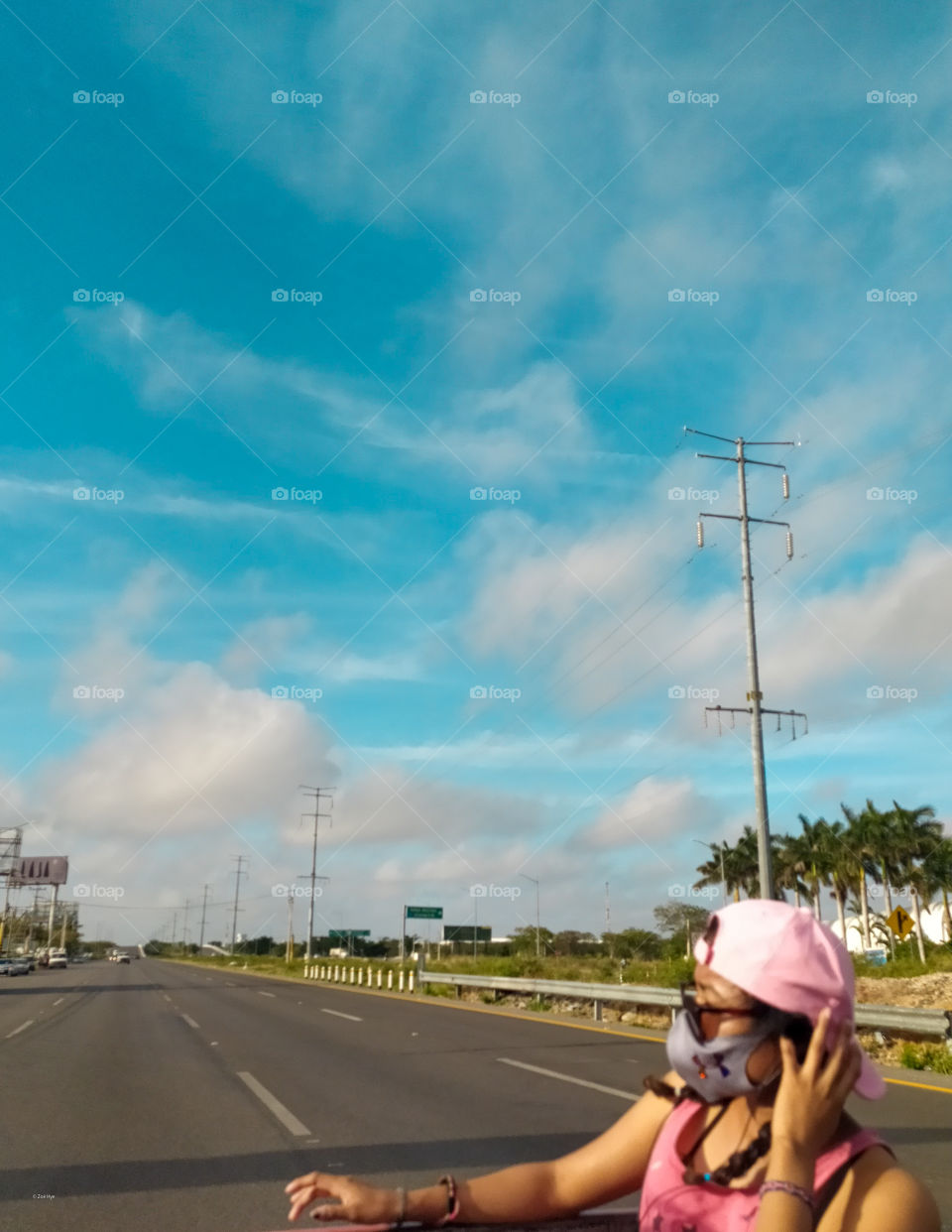 traveled girl protected from covid 19 wearing mask