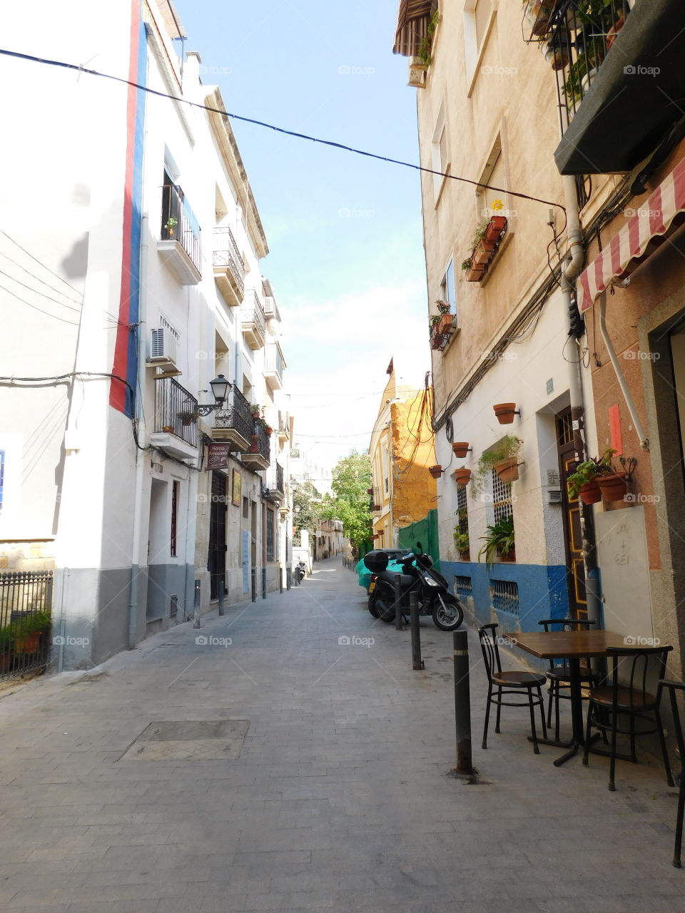 Ruelle et appartement dans l’ancienne ville d’Alicante,Espagne 