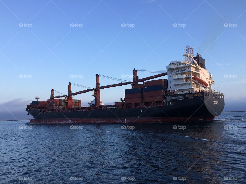 Port of Long Beach cargo ship 