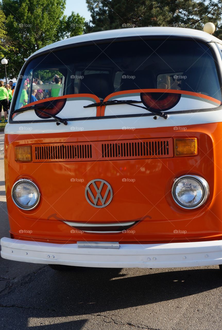 Happy VW van