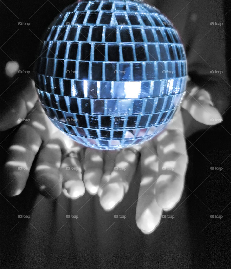 Mirror ball