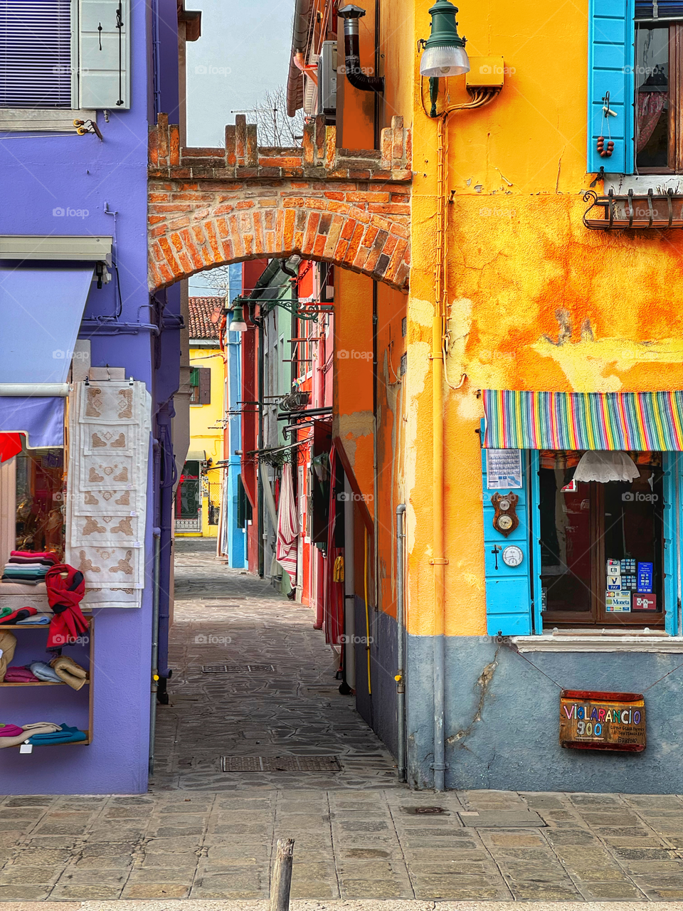 Burano - complementary colours in the city 