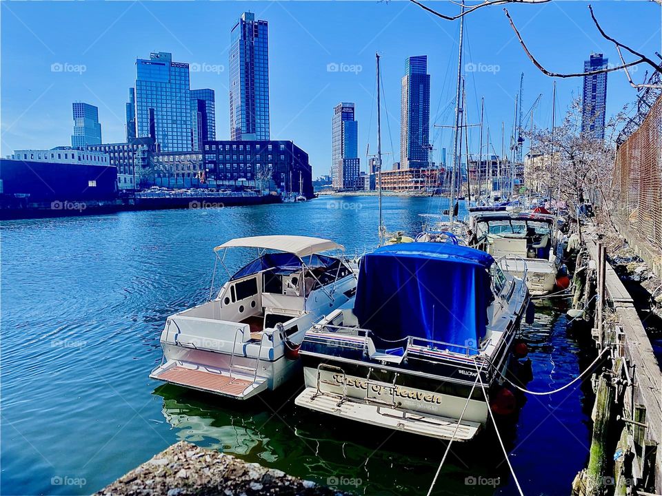 Idyllic “Newtown Creek” by the “Pulaski Bridge” in LIC, Queens on a perfectly clear bright sunny afternoon on an unseasonably warm February, 2023 afternoon.Hypnotic Productions