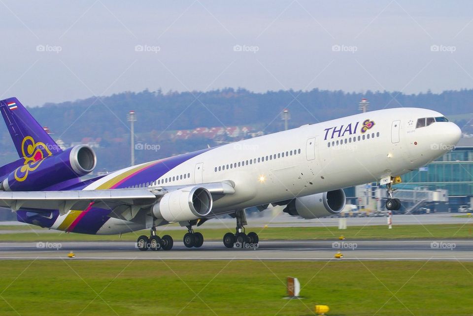 THAI AIRWAYS INTERNATIONAL MD-11 ZRH