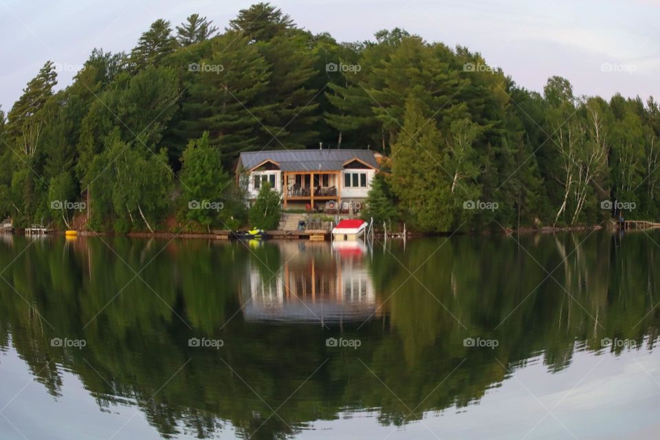Home at the lake 