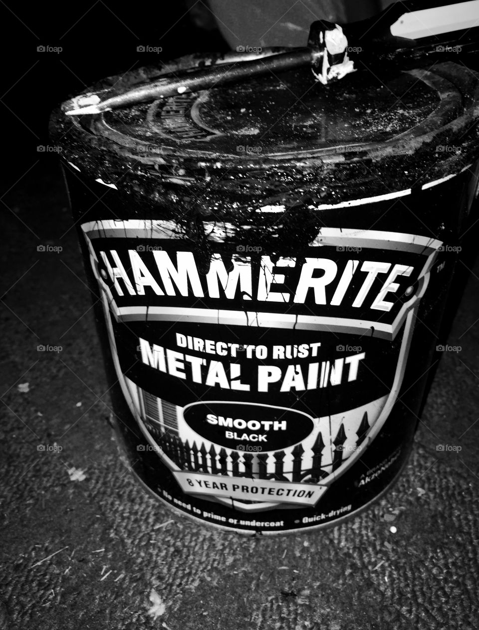 Hammerite. Black paint 