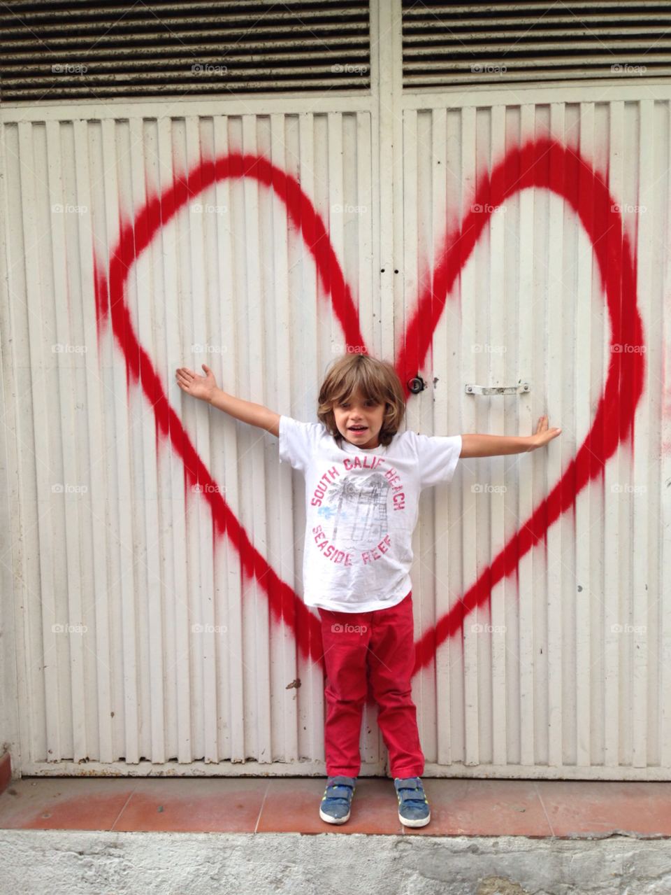 grafitti heart kid love by evanilsen