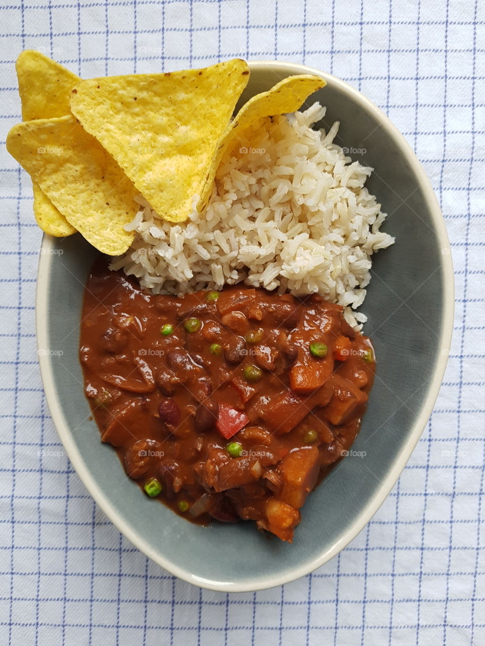 I heard you guys like food, so there- vegan chili sin carne!