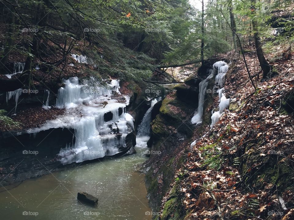 The hidden Corkscrew Falls near Hocking Hills in Ohio 