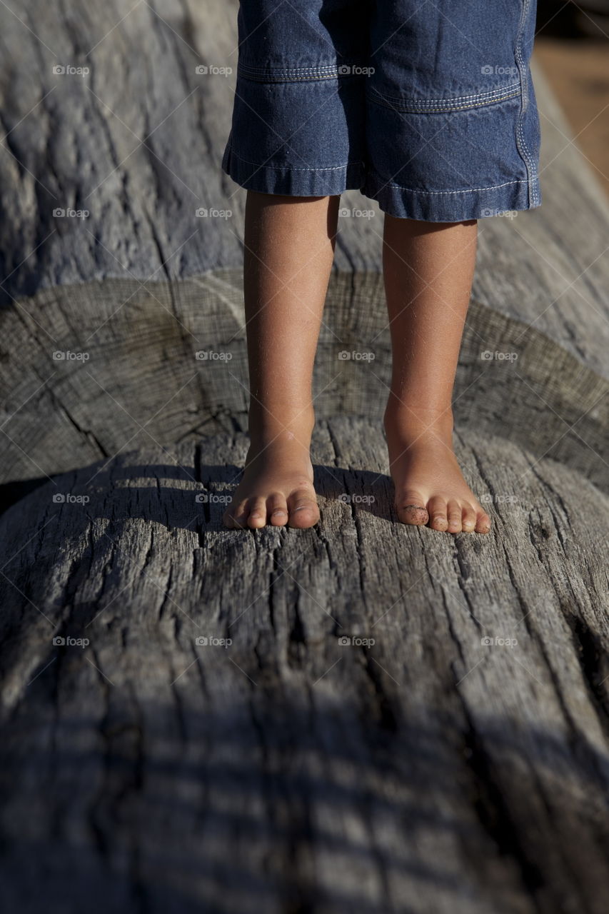 Keep your feet on the stump